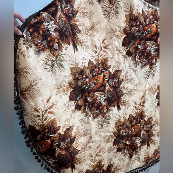 Vintage brown tasseled velour pheasant oval table cloth. So retro! - Picture 5 of 7